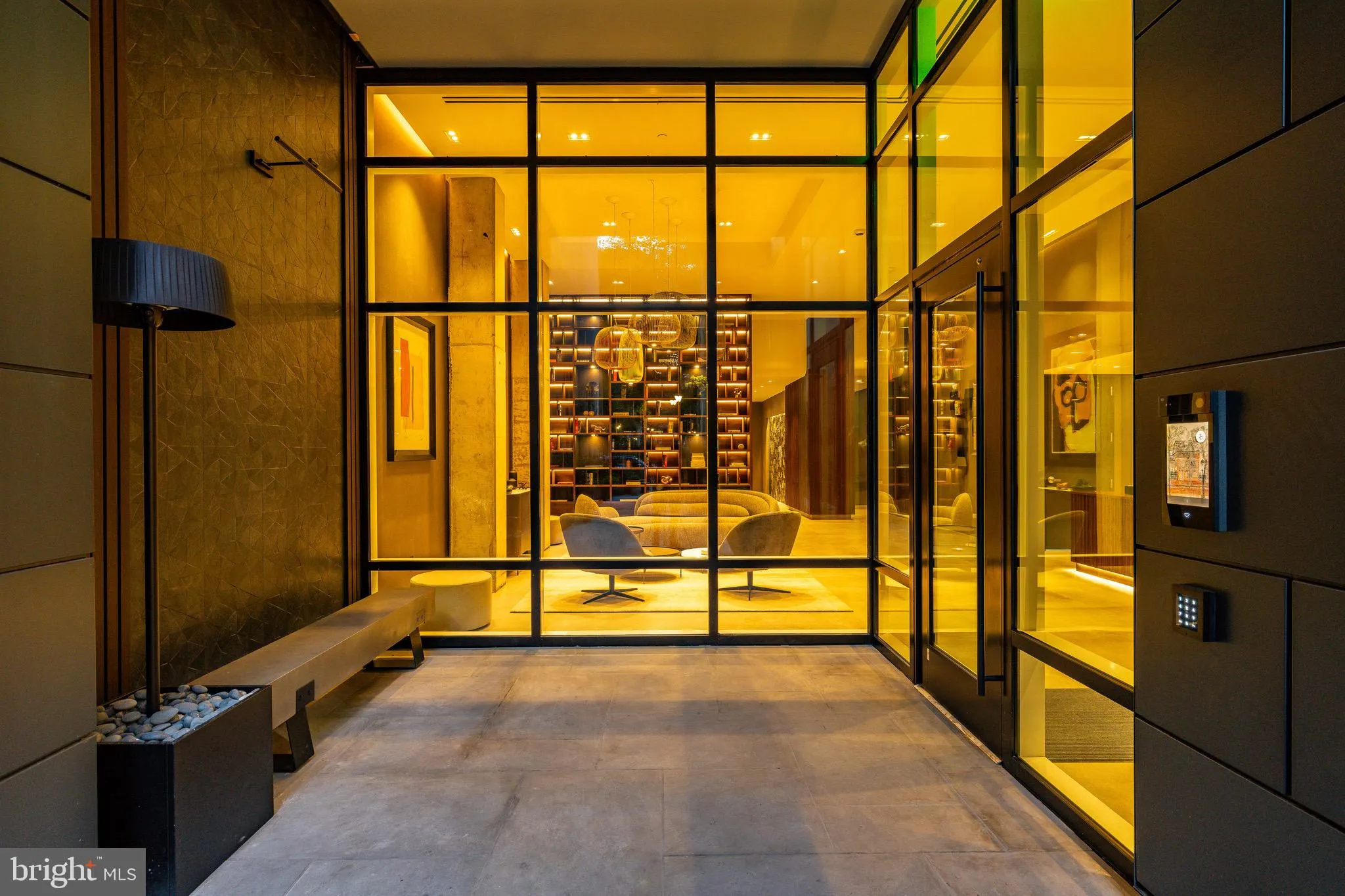 Philadelphia, Pennsylvania 19106, United States, 5 Bedrooms Bedrooms, ,6 BathroomsBathrooms,Residential,Active,119105