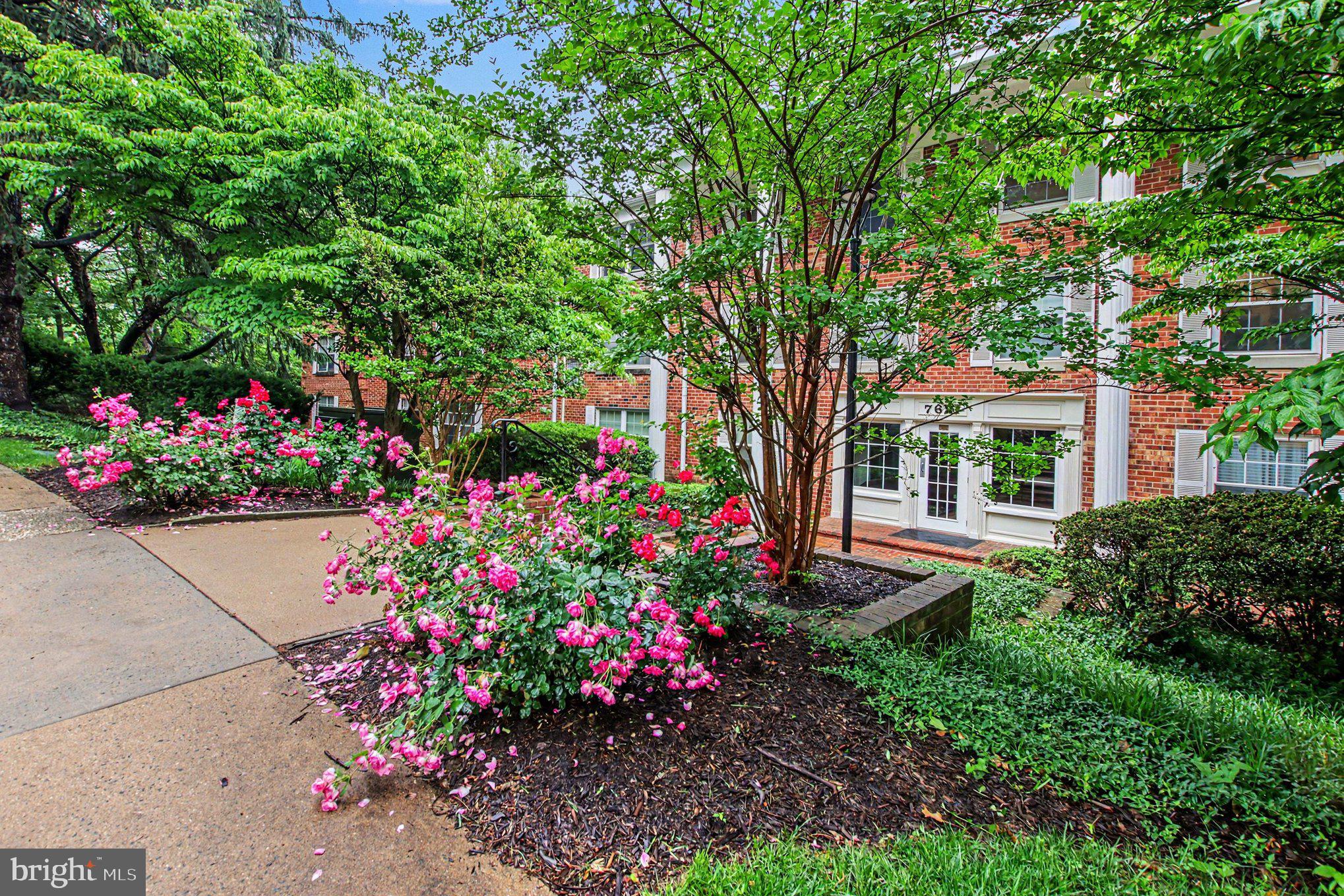 THE COLONIES - Residential