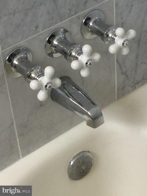 BOLTON HILL HISTORIC DISTRICT - Residential Lease