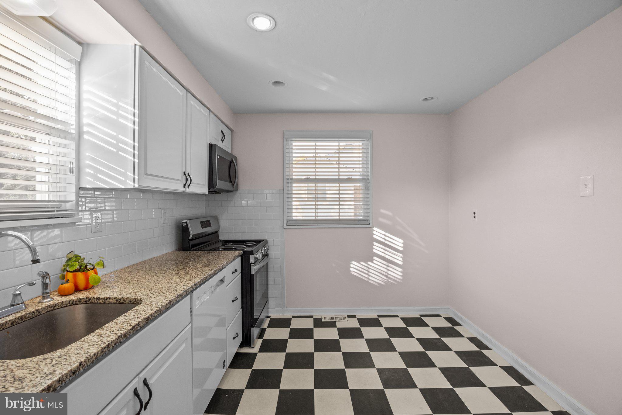 ENFIELD - Residential