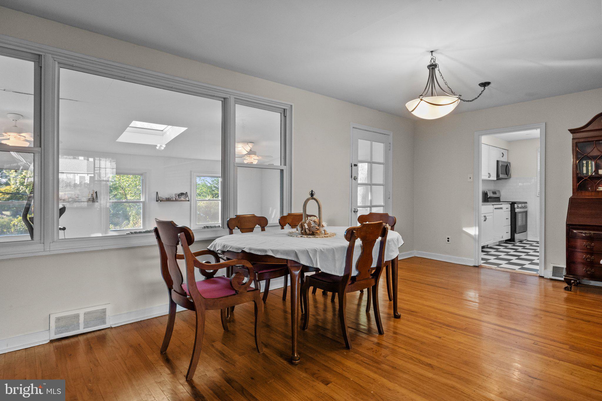 ENFIELD - Residential