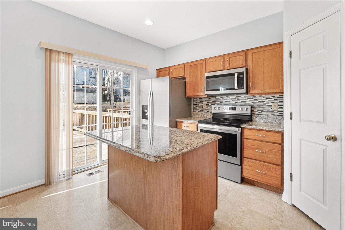 TWIN ARCH CROSSING - Residential