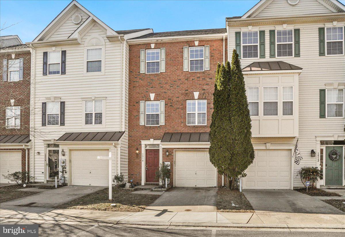 TWIN ARCH CROSSING - Residential