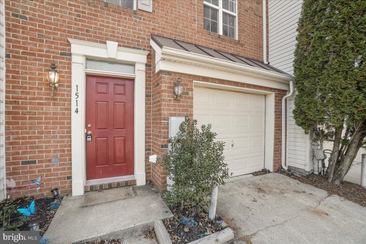 TWIN ARCH CROSSING - Residential