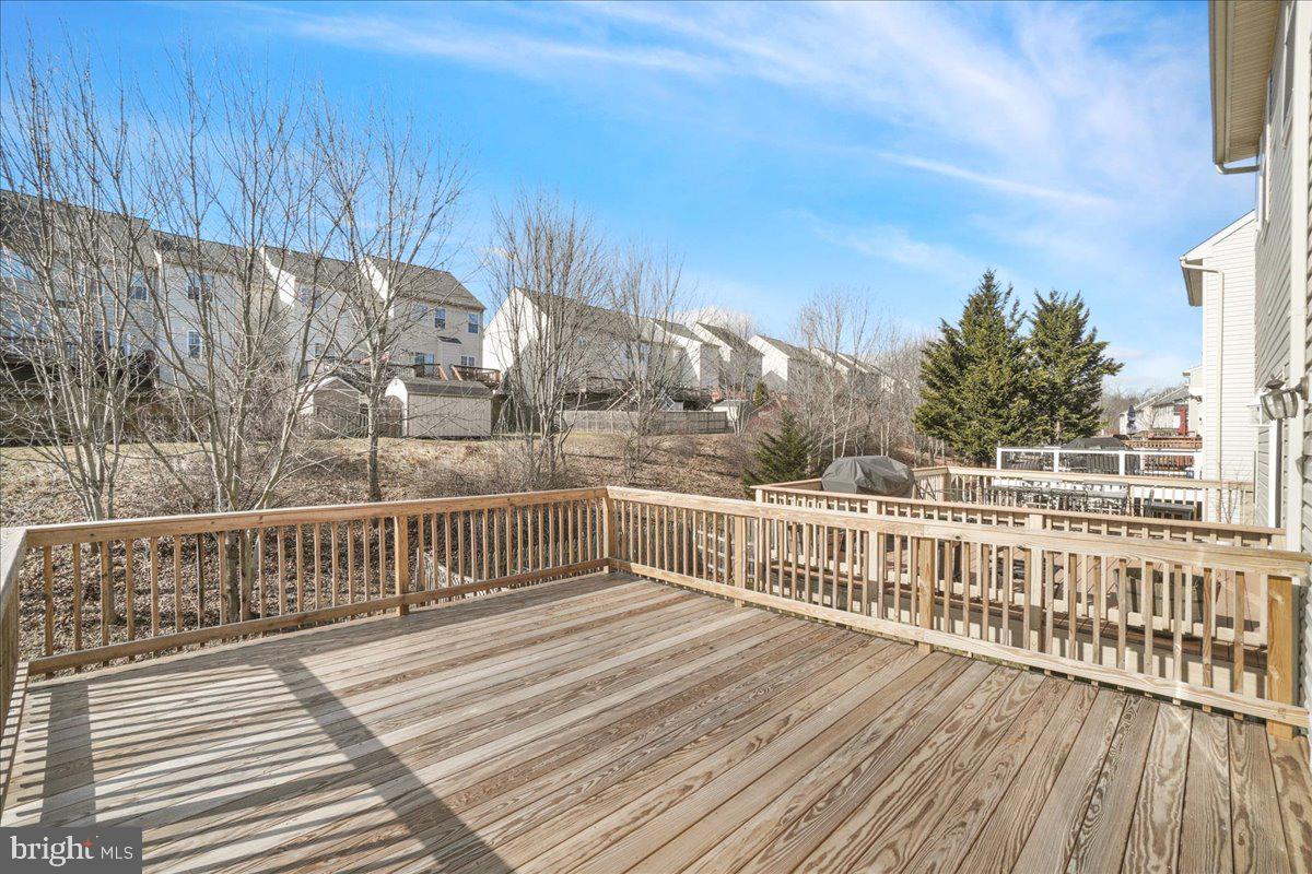 TWIN ARCH CROSSING - Residential