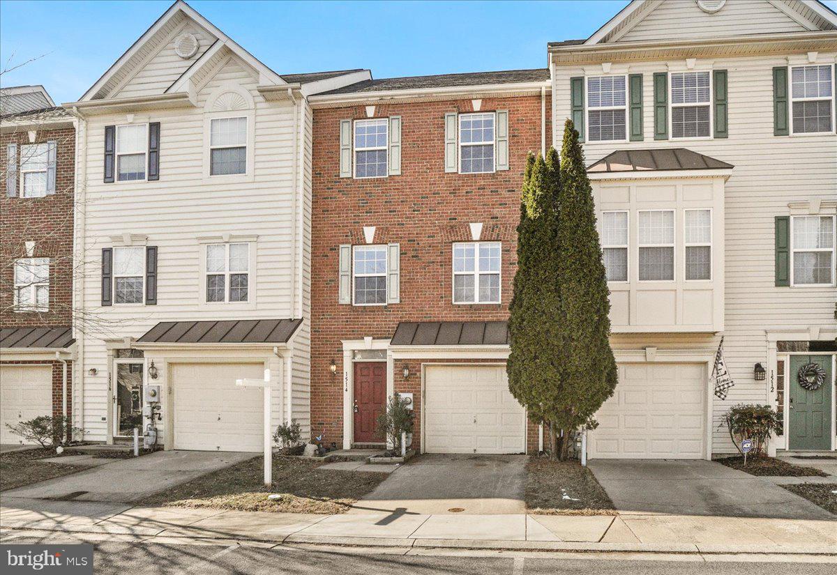 TWIN ARCH CROSSING - Residential