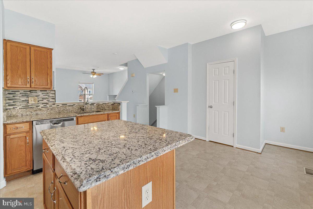 TWIN ARCH CROSSING - Residential