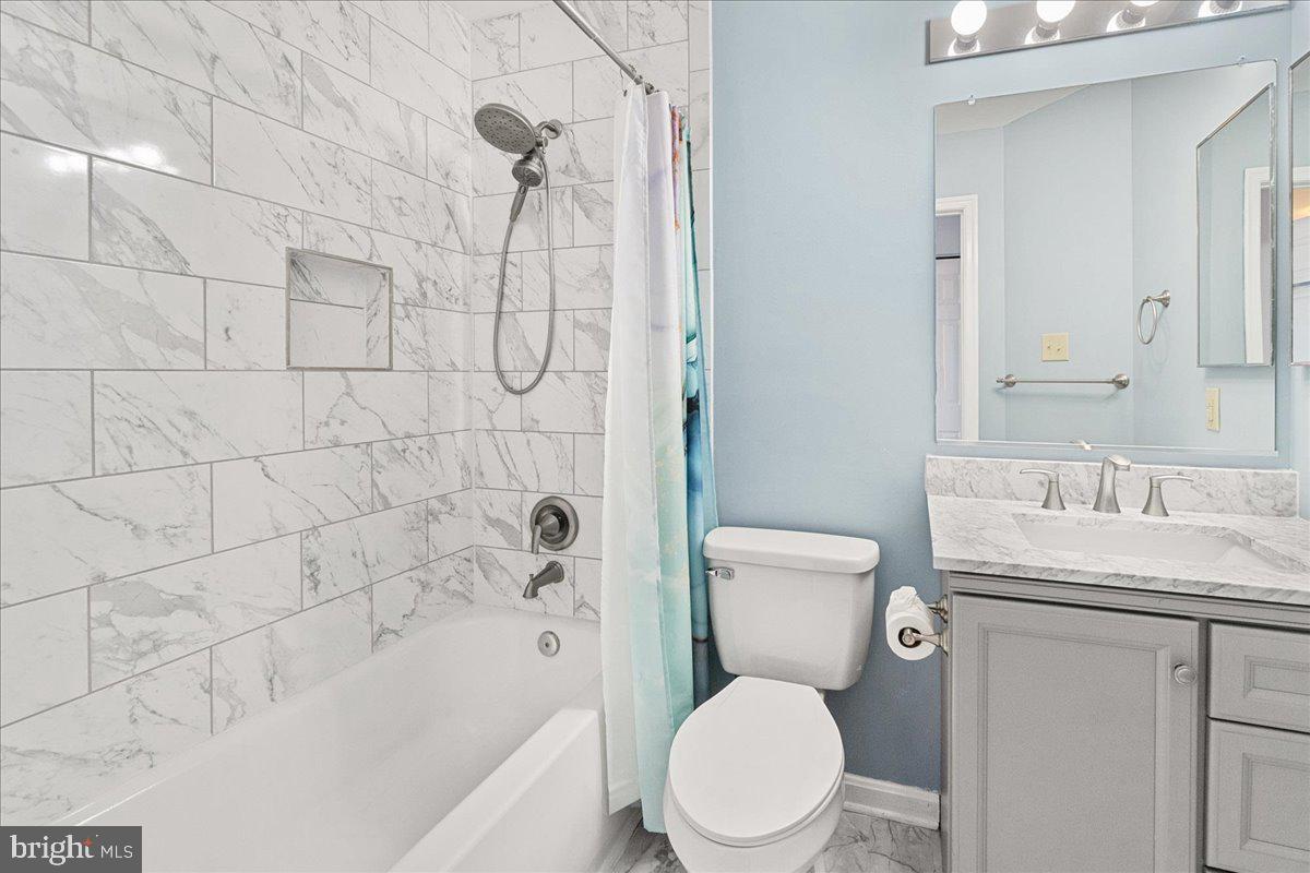 TWIN ARCH CROSSING - Residential