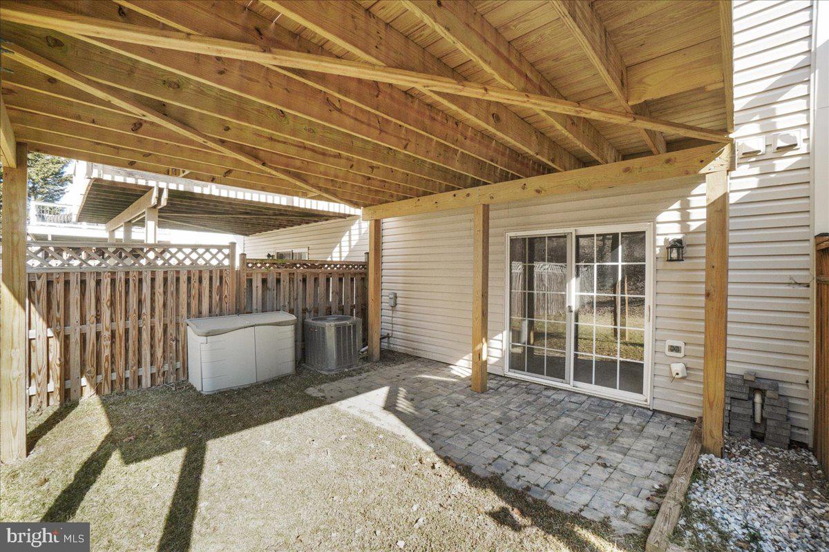 TWIN ARCH CROSSING - Residential