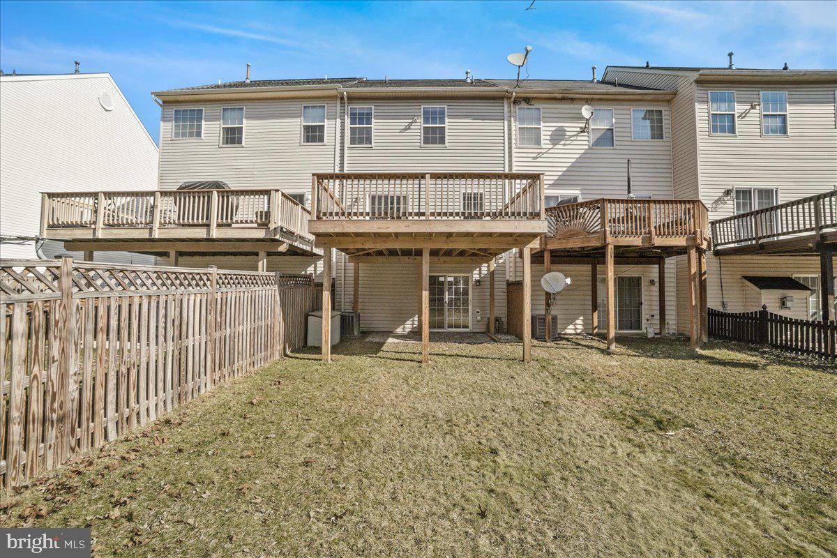 TWIN ARCH CROSSING - Residential