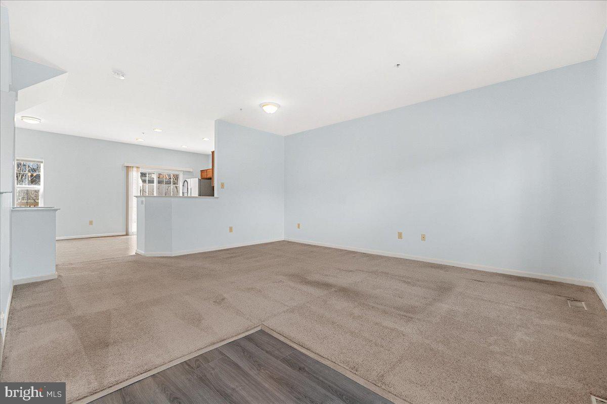 TWIN ARCH CROSSING - Residential