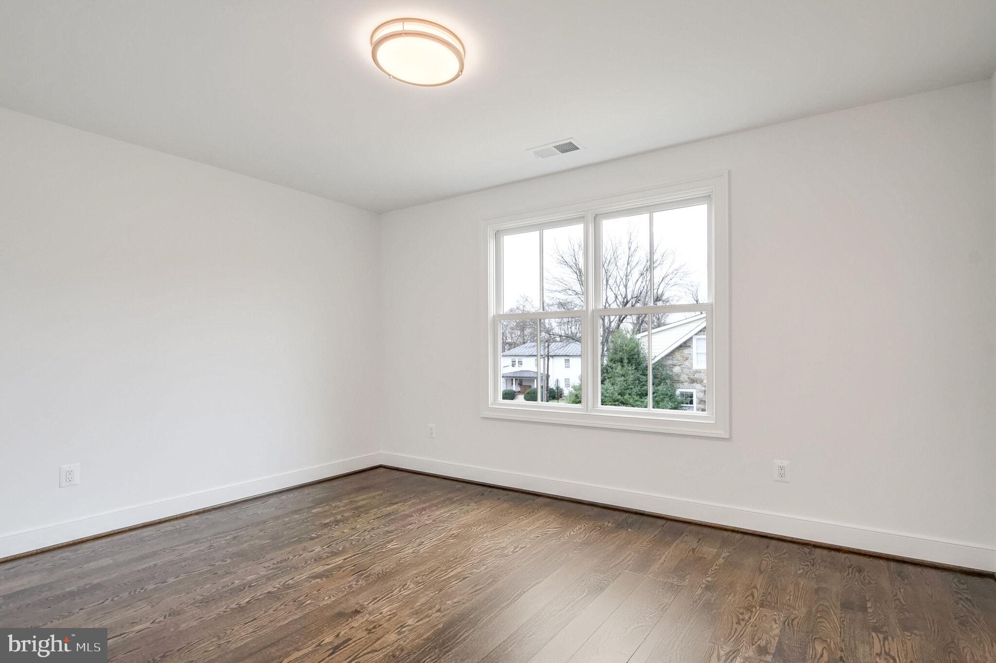 RIDGEVIEW - Residential