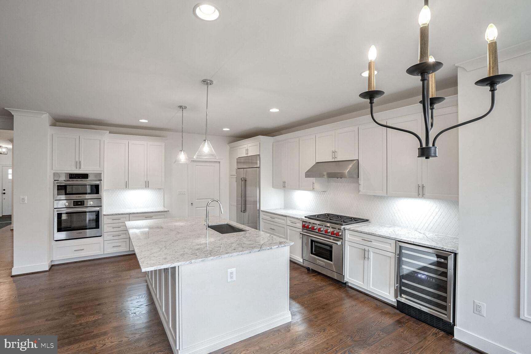 RIDGEVIEW - Residential