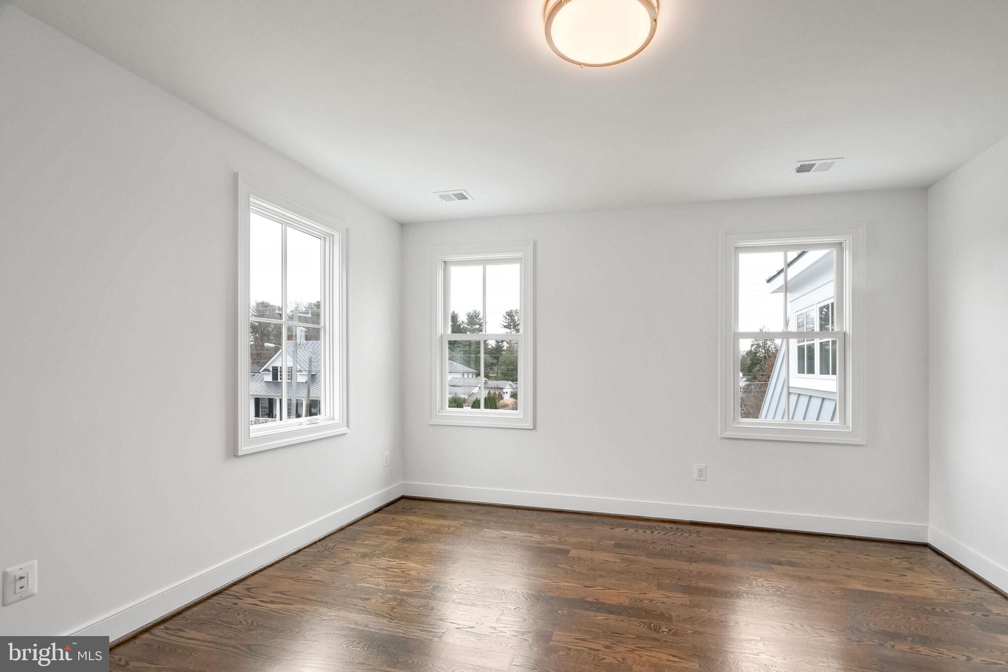 RIDGEVIEW - Residential