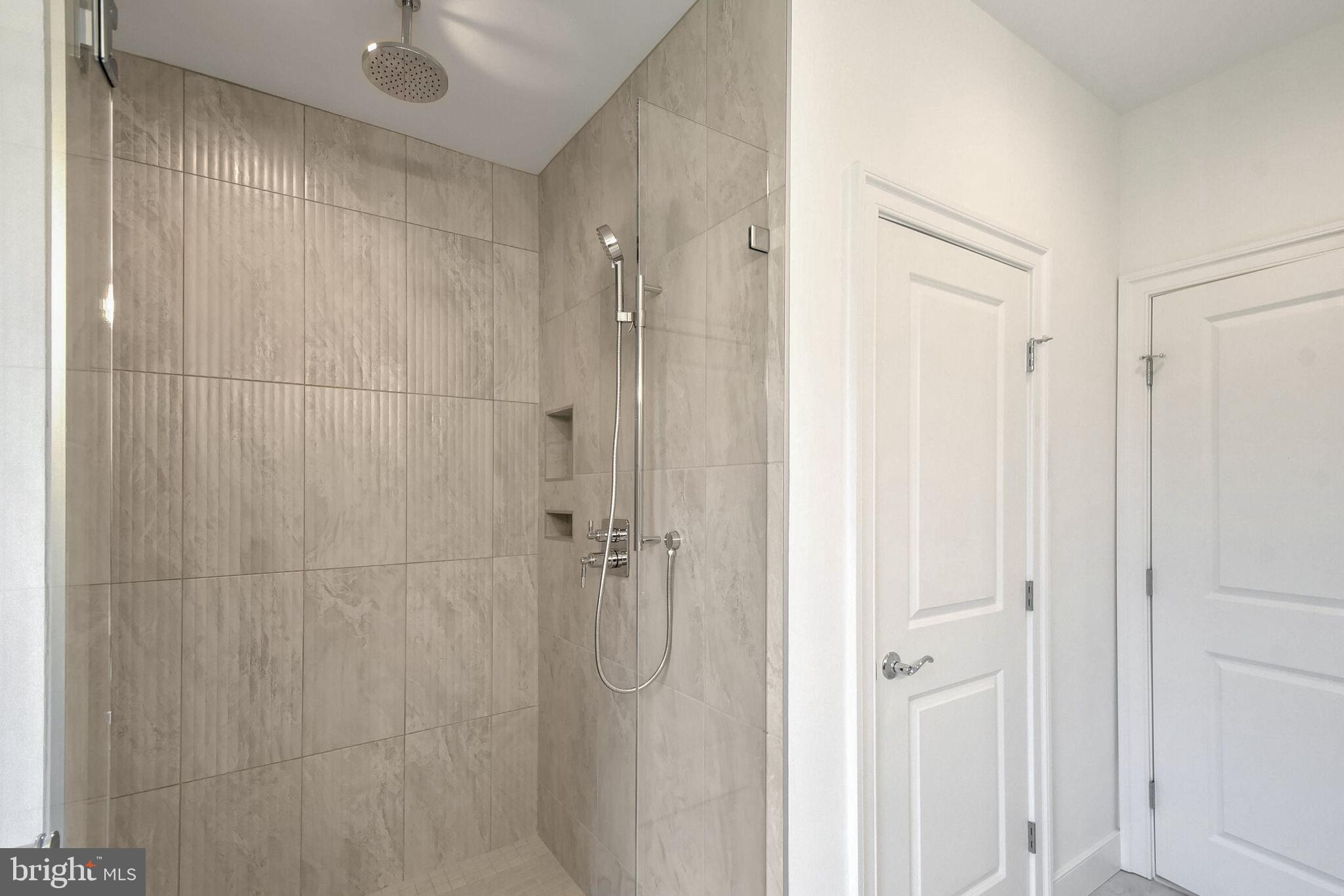 RIDGEVIEW - Residential