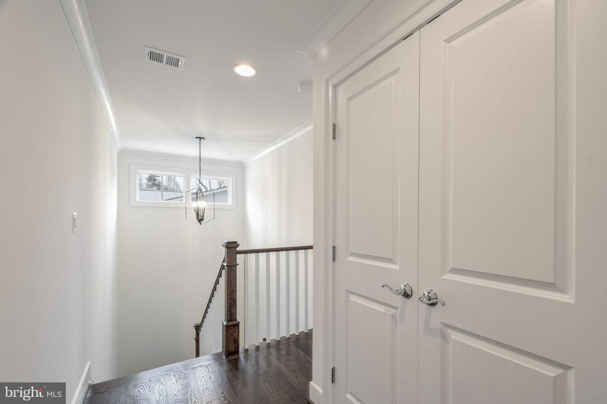 RIDGEVIEW - Residential