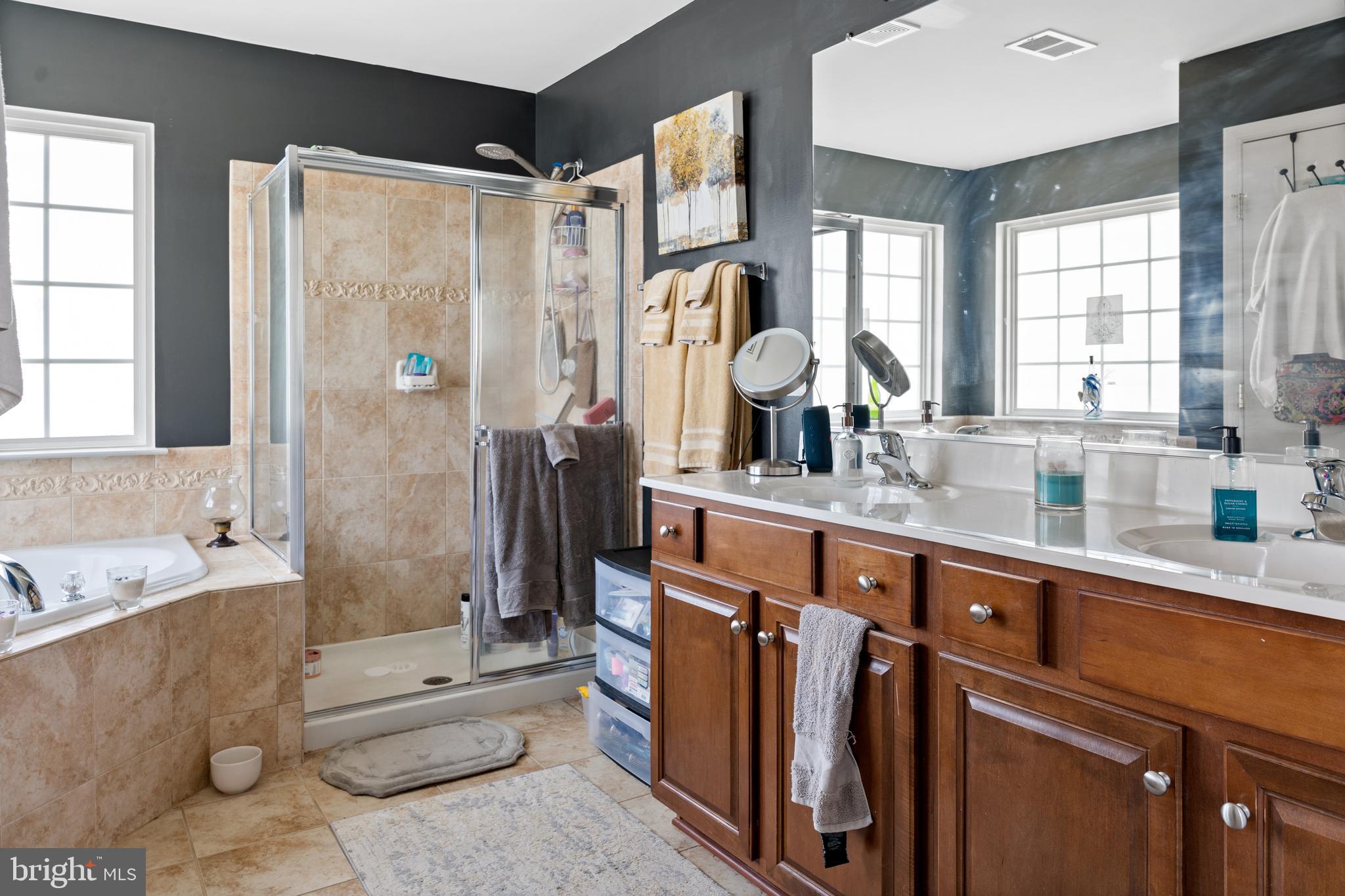 NORTH RIDGE ESTATES - Residential