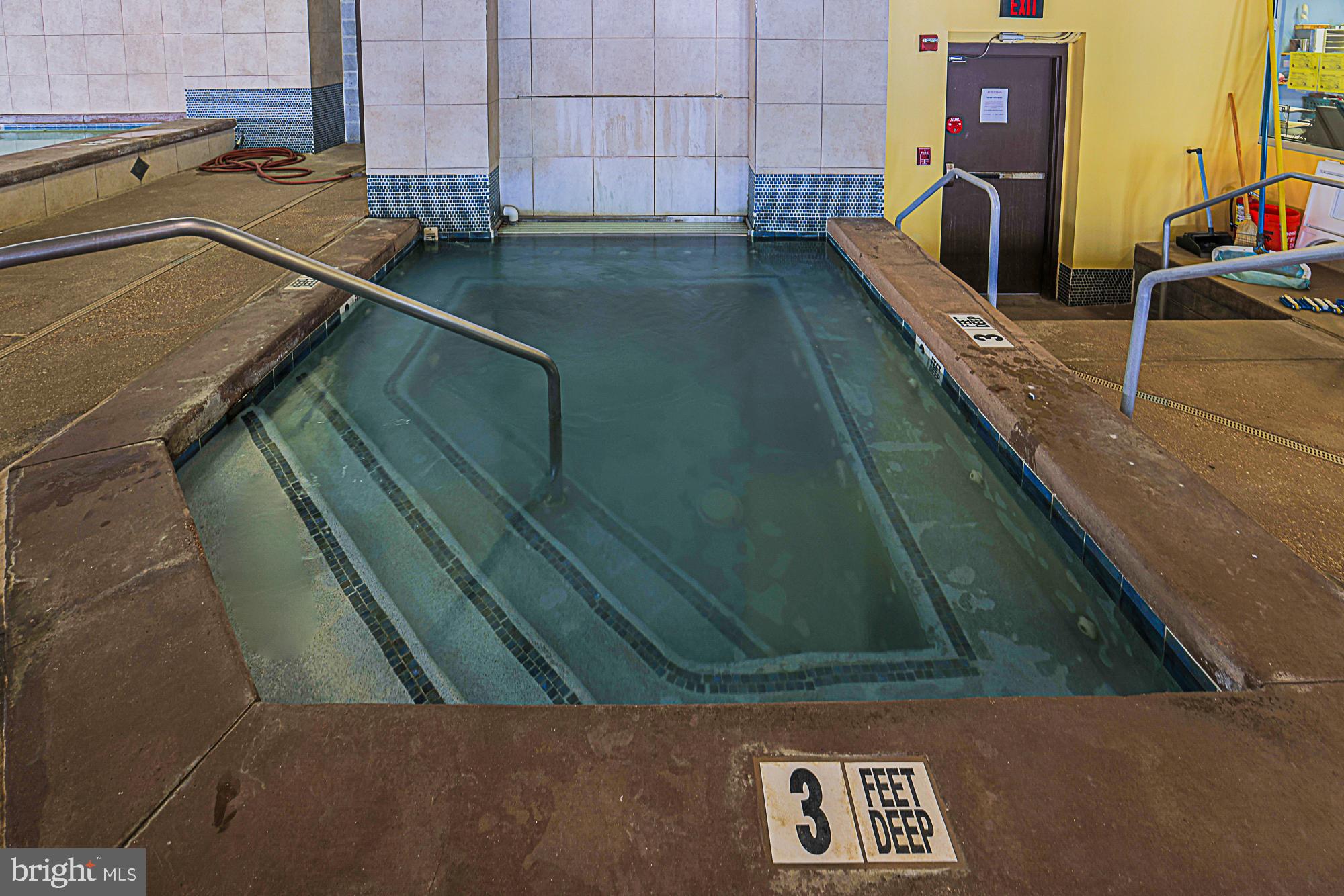 HARBOR EAST - Residential