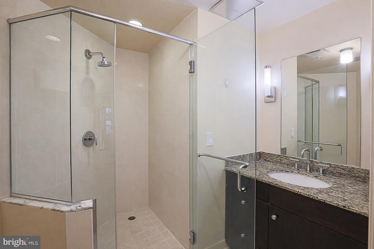 HARBOR EAST - Residential