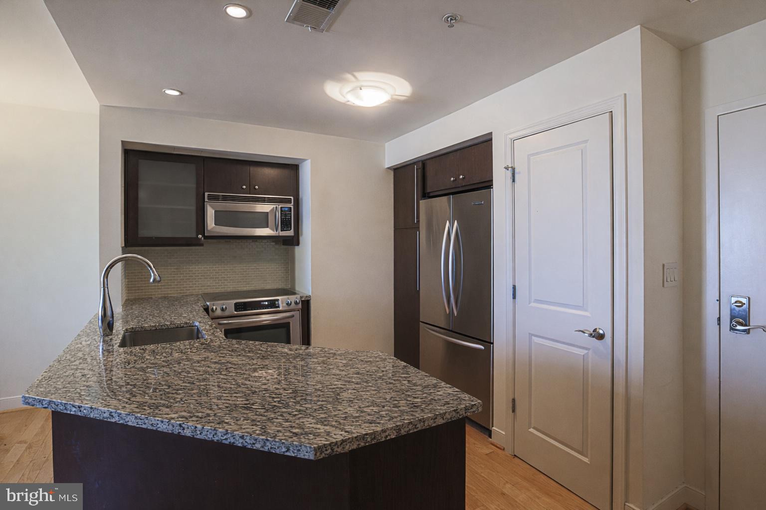 HARBOR EAST - Residential