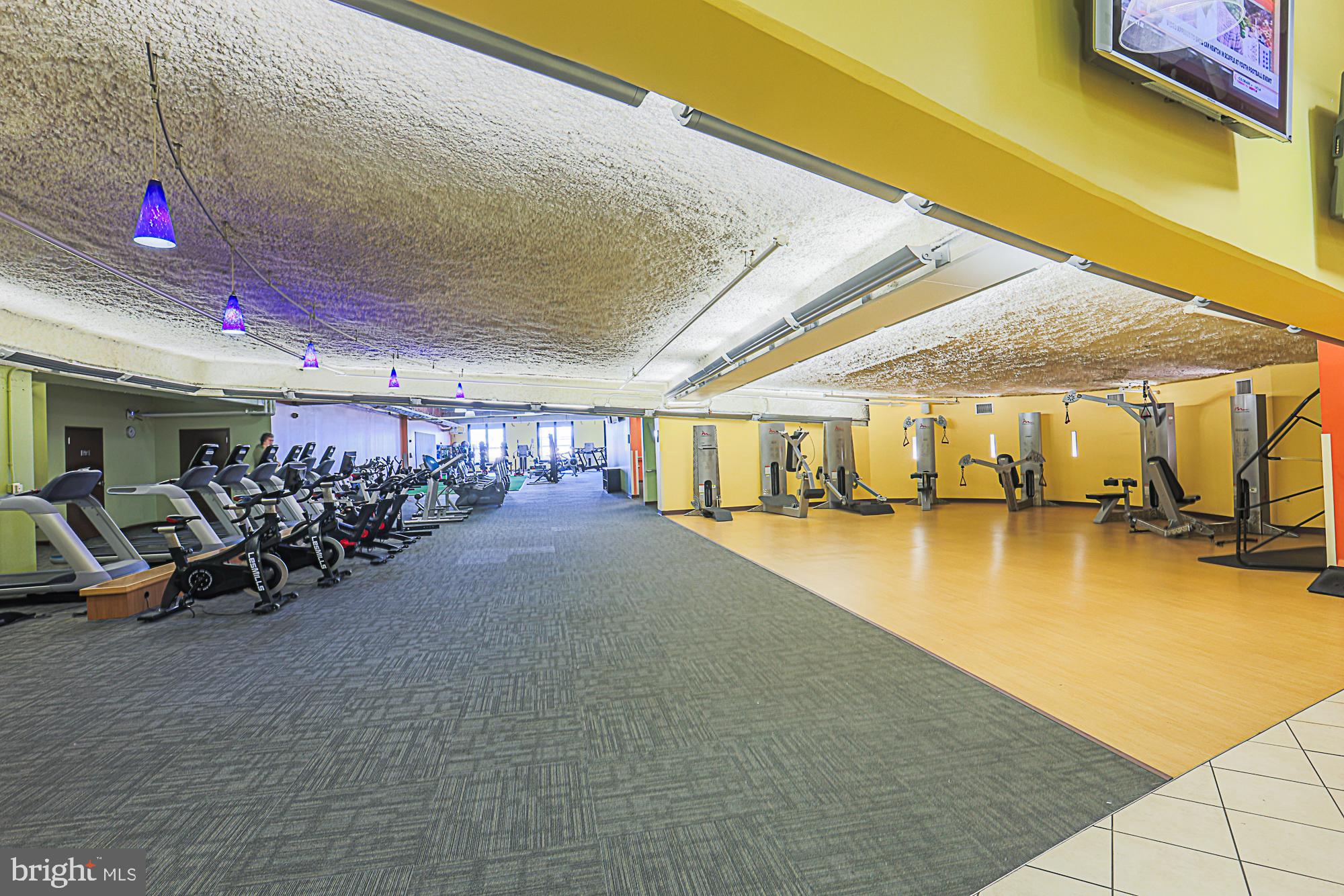 HARBOR EAST - Residential