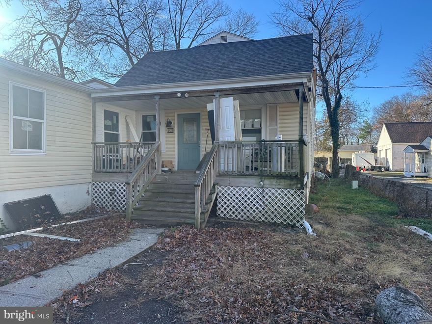 THE PERFECT PACKAGE DEAL… A REAL ESTATE GIFT FULL OF POTENTIAL. INVESTORS—UNWRAP YOUR CREATIVITY AND HOLIDAY VISION. SELLER IS LOOKING FOR A QUICK CLOSING. HARD MONEY AND CASH ONLY.

This property has two tax IDs under one deed. It includes Tax ID 020336090033024 for 501, 503, and 505, all under the same deed. 501 is a tear-down, 503–505 is a duplex, and 507 is a single-family home. 507 permits have been pulled.

Agents and investors, please do your due diligence.
For any questions regarding the property, contact the listing agent, Kaylee Jimenez-Perez.