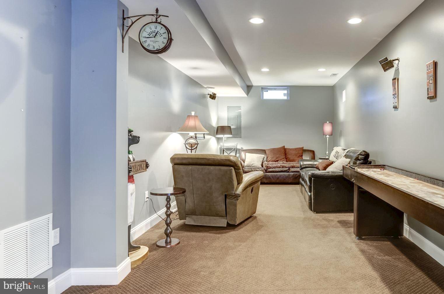 MANHATTAN BEACH - Residential