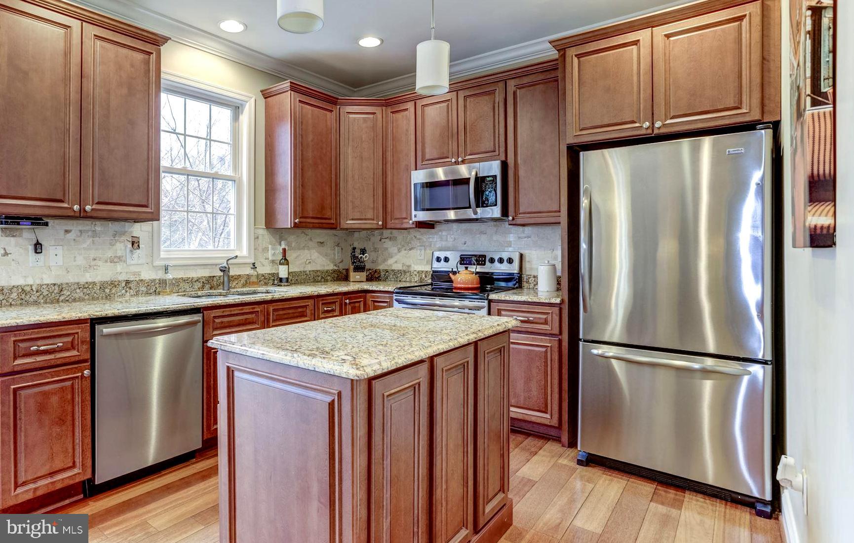 MANHATTAN BEACH - Residential