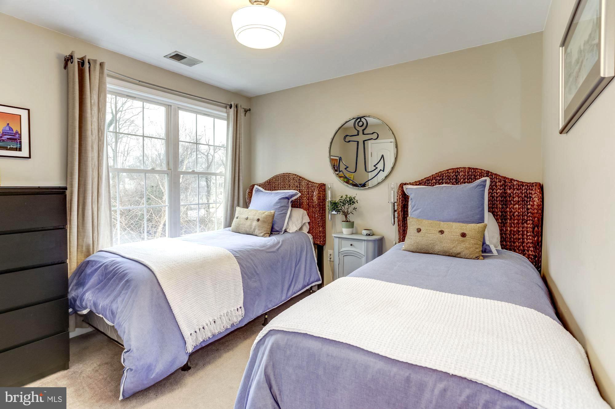 MANHATTAN BEACH - Residential