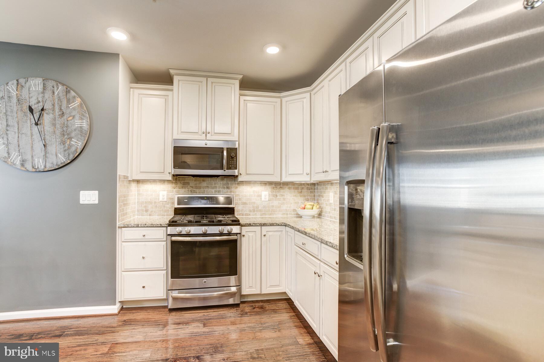 WAVERLY WOODS WEST - Residential