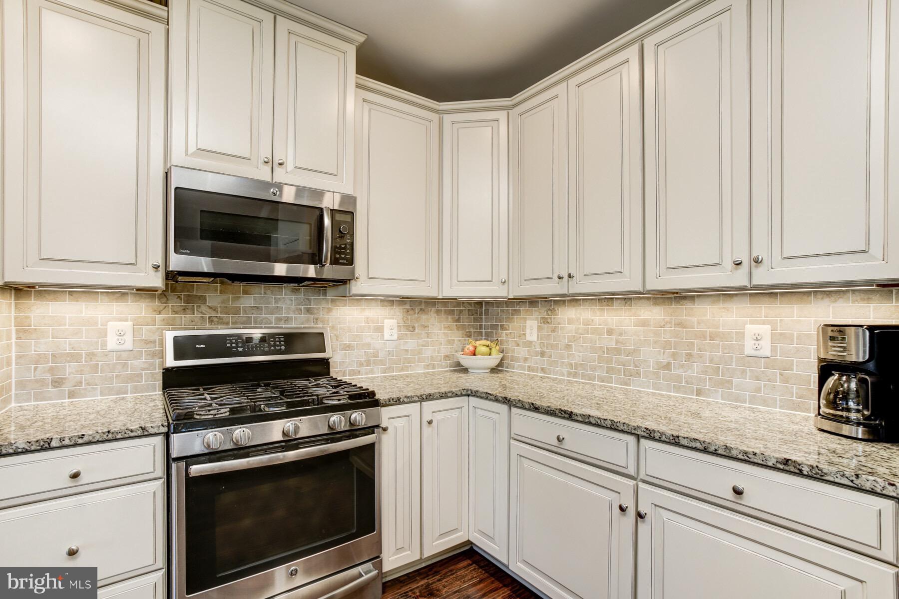 WAVERLY WOODS WEST - Residential