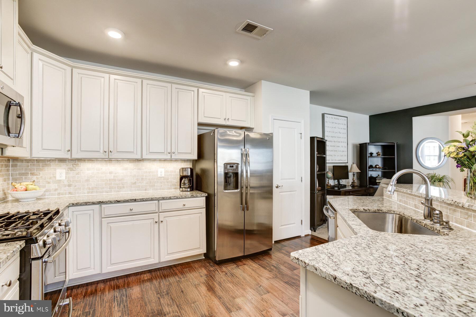 WAVERLY WOODS WEST - Residential