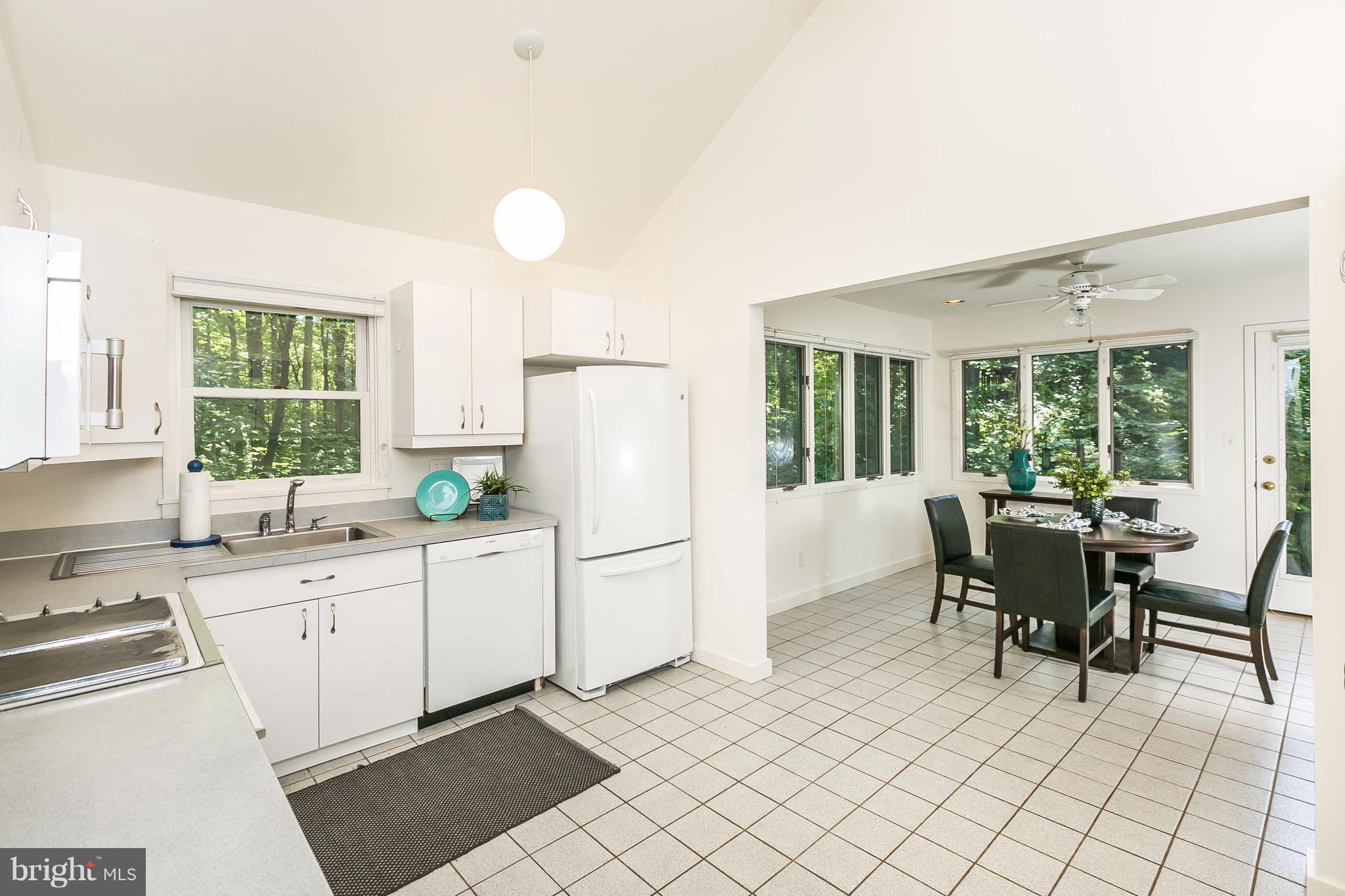 HOBBITS GLEN - Residential