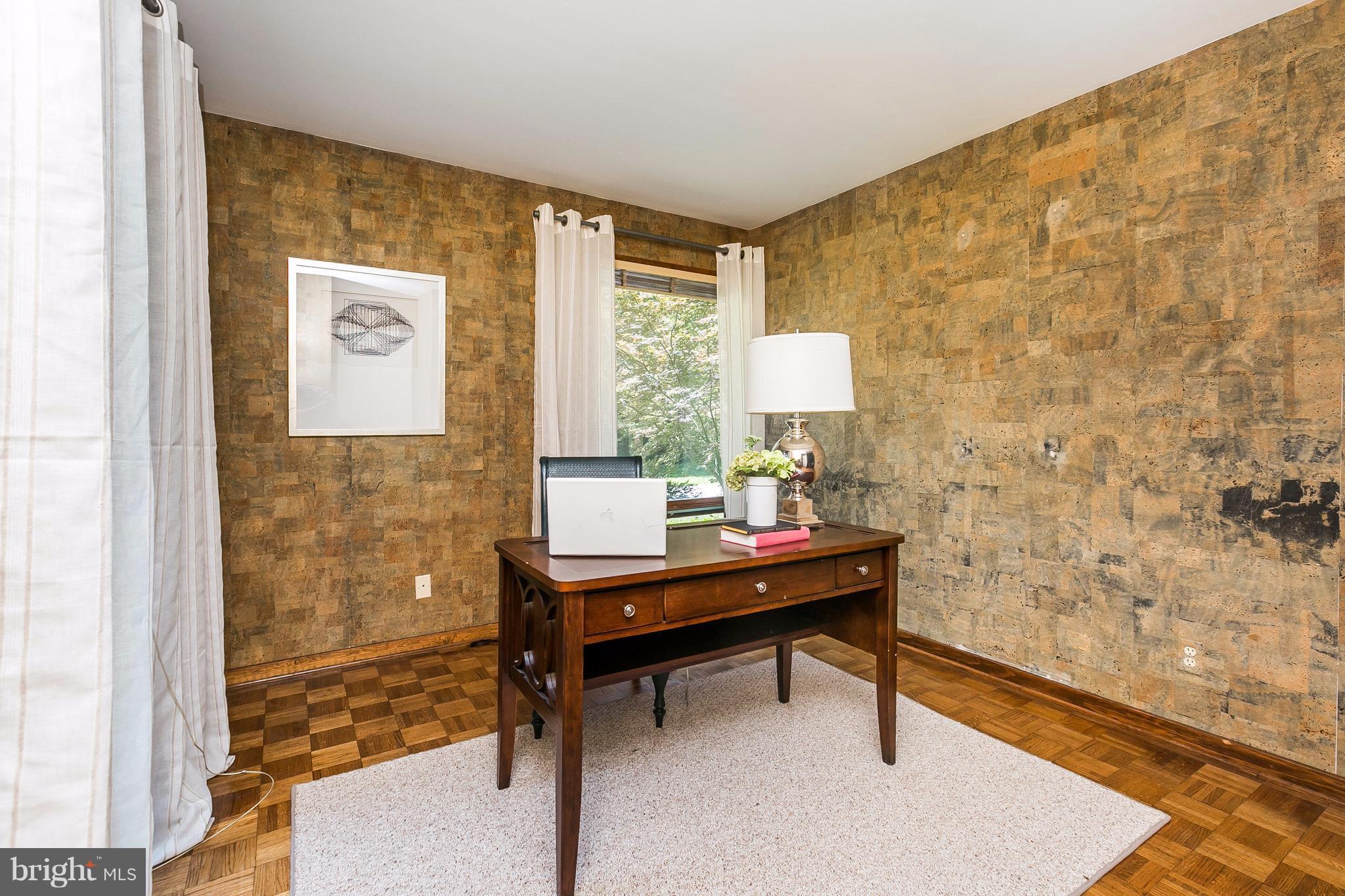 HOBBITS GLEN - Residential