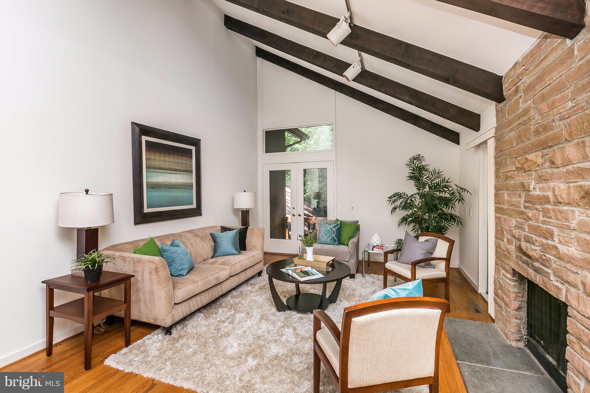 HOBBITS GLEN - Residential