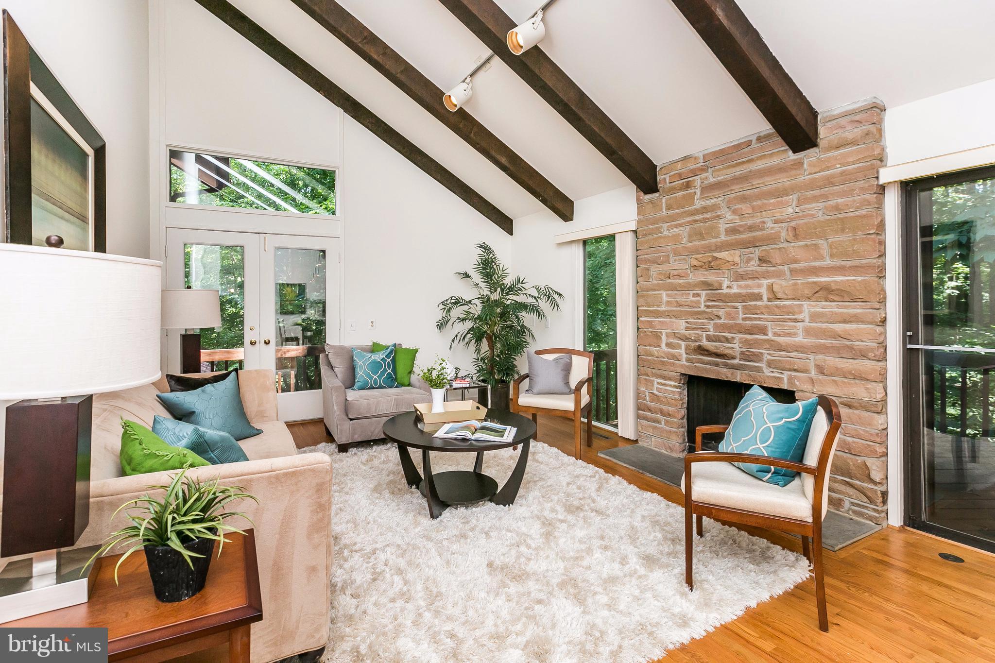 HOBBITS GLEN - Residential