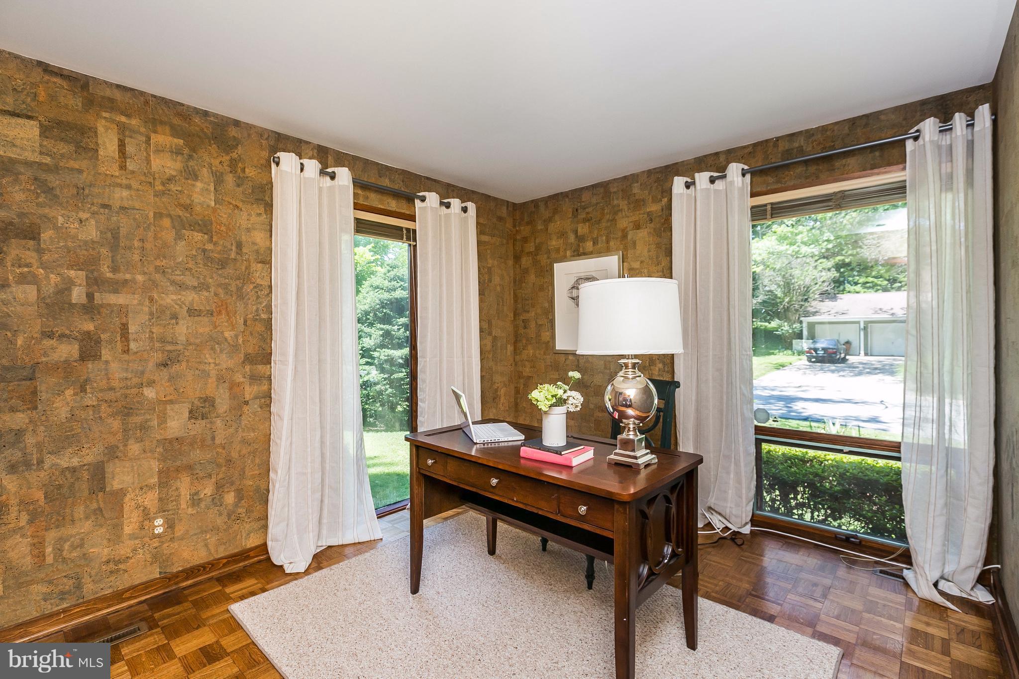 HOBBITS GLEN - Residential