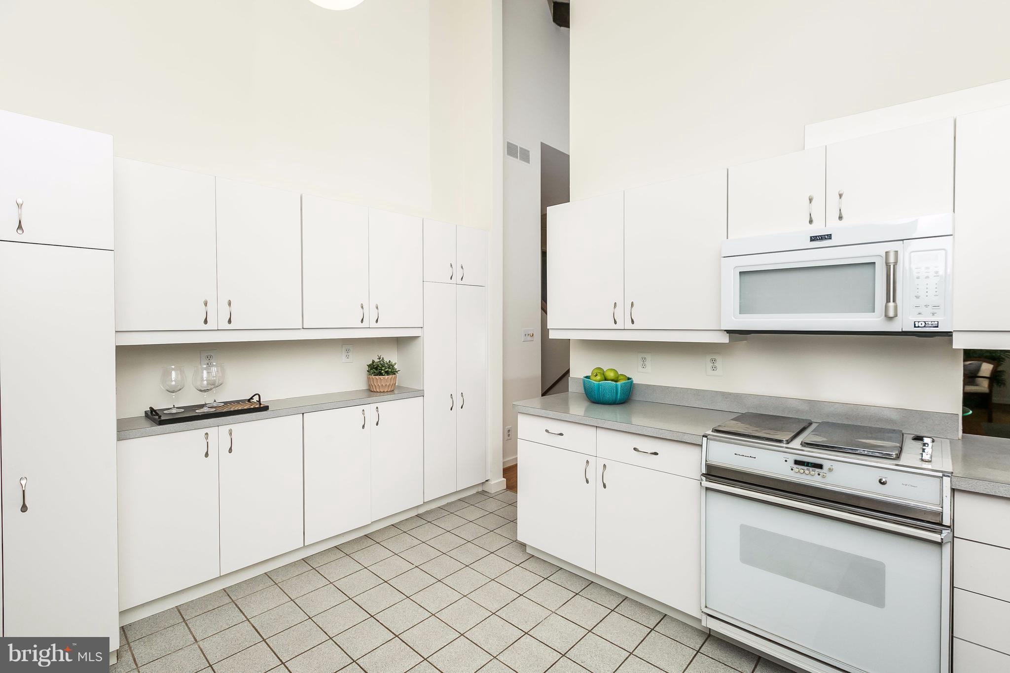 HOBBITS GLEN - Residential