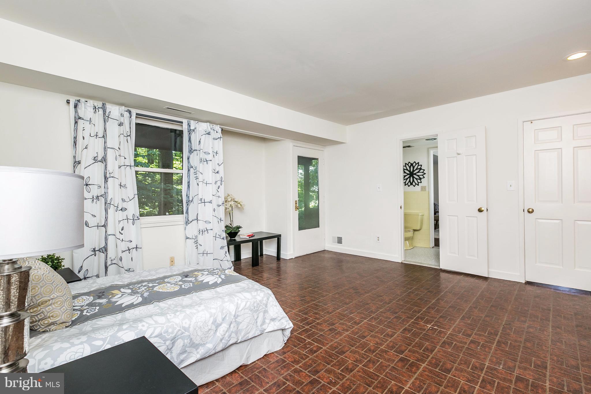 HOBBITS GLEN - Residential