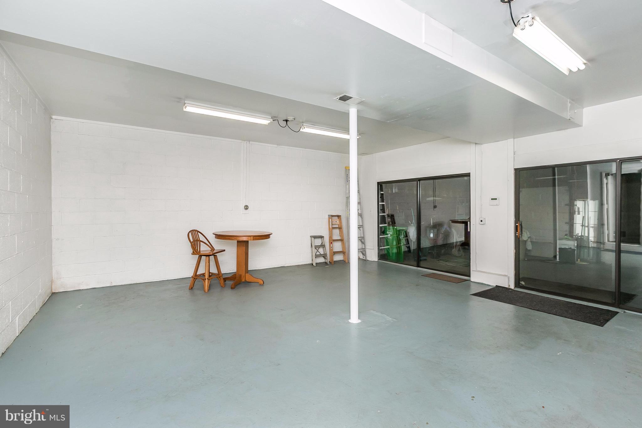 HOBBITS GLEN - Residential