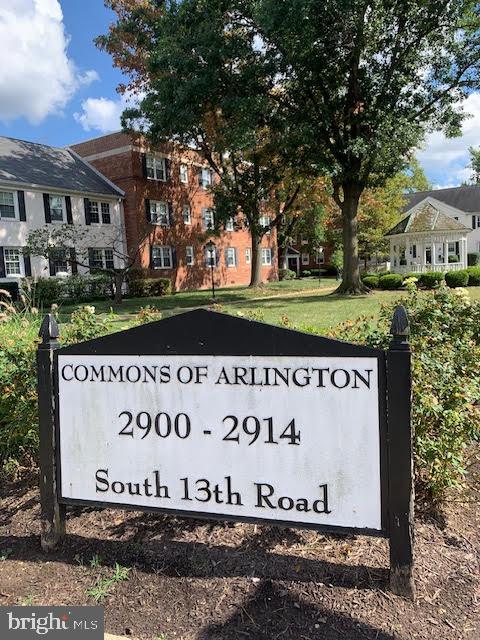 COMMONS OF ARLINGTON - Residential Lease
