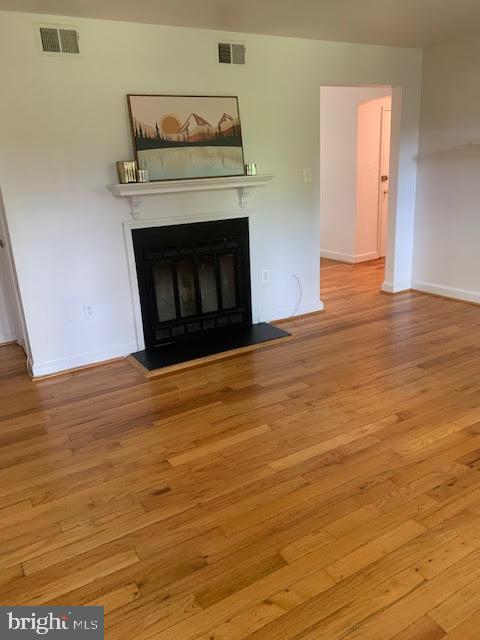 COMMONS OF ARLINGTON - Residential Lease