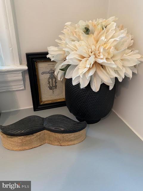 COMMONS OF ARLINGTON - Residential Lease