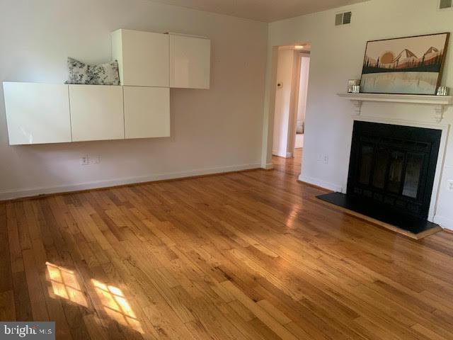 COMMONS OF ARLINGTON - Residential Lease