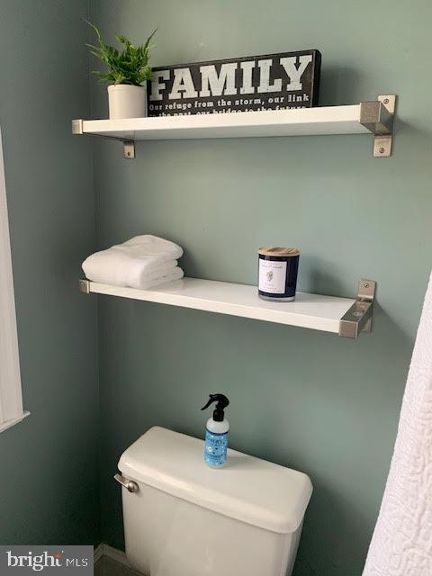 COMMONS OF ARLINGTON - Residential Lease