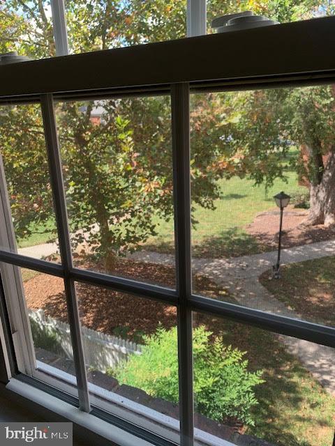 COMMONS OF ARLINGTON - Residential Lease