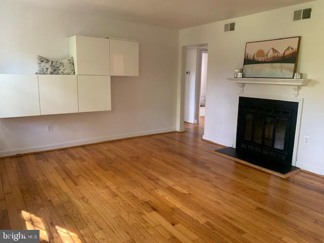 COMMONS OF ARLINGTON - Residential Lease