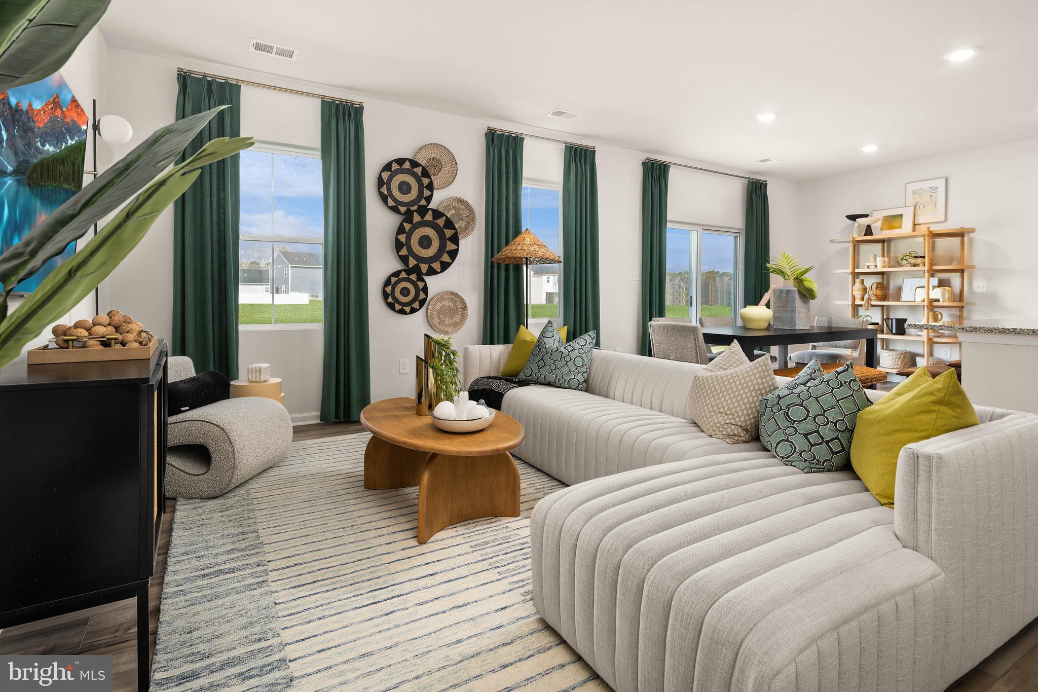 PELICAN POINT - Residential