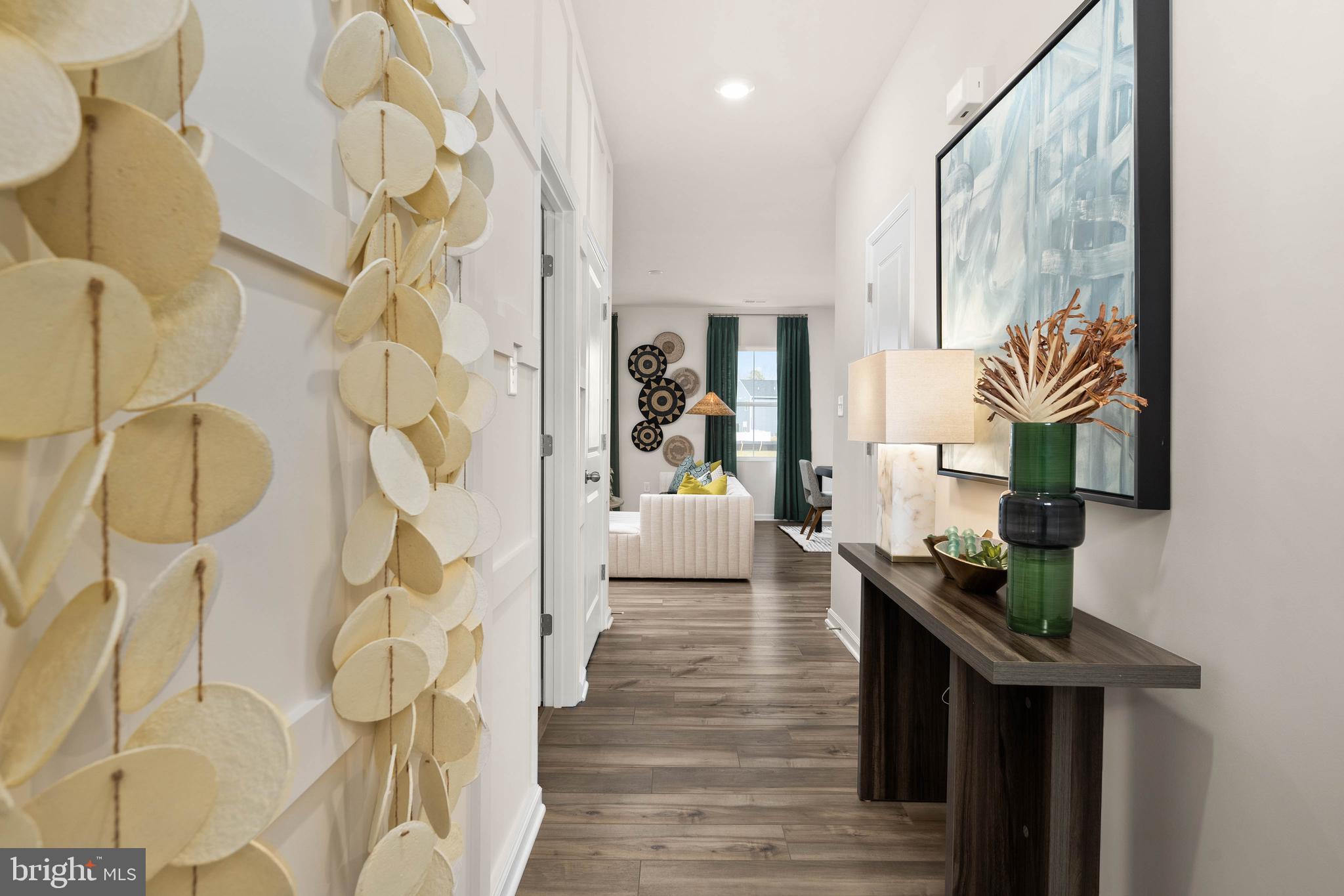 PELICAN POINT - Residential