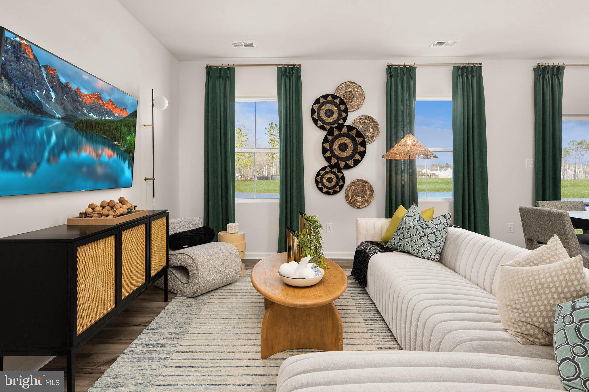 PELICAN POINT - Residential